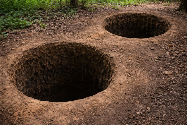 二つの落とし穴の写真